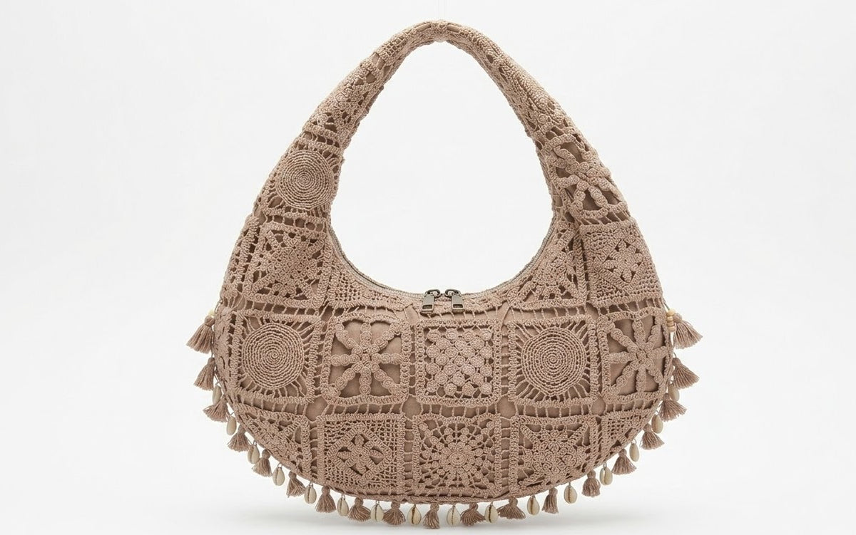 Sac hobo femme bohème brodé avec pompons – Bohème Nomade | LyaMode