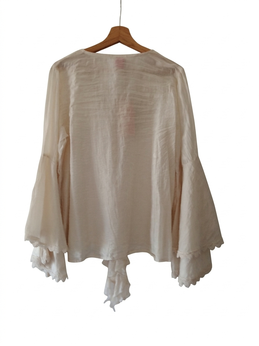 Blouse fluide femme à volants et col lacé légère – Éclat Bohème | LyaMode