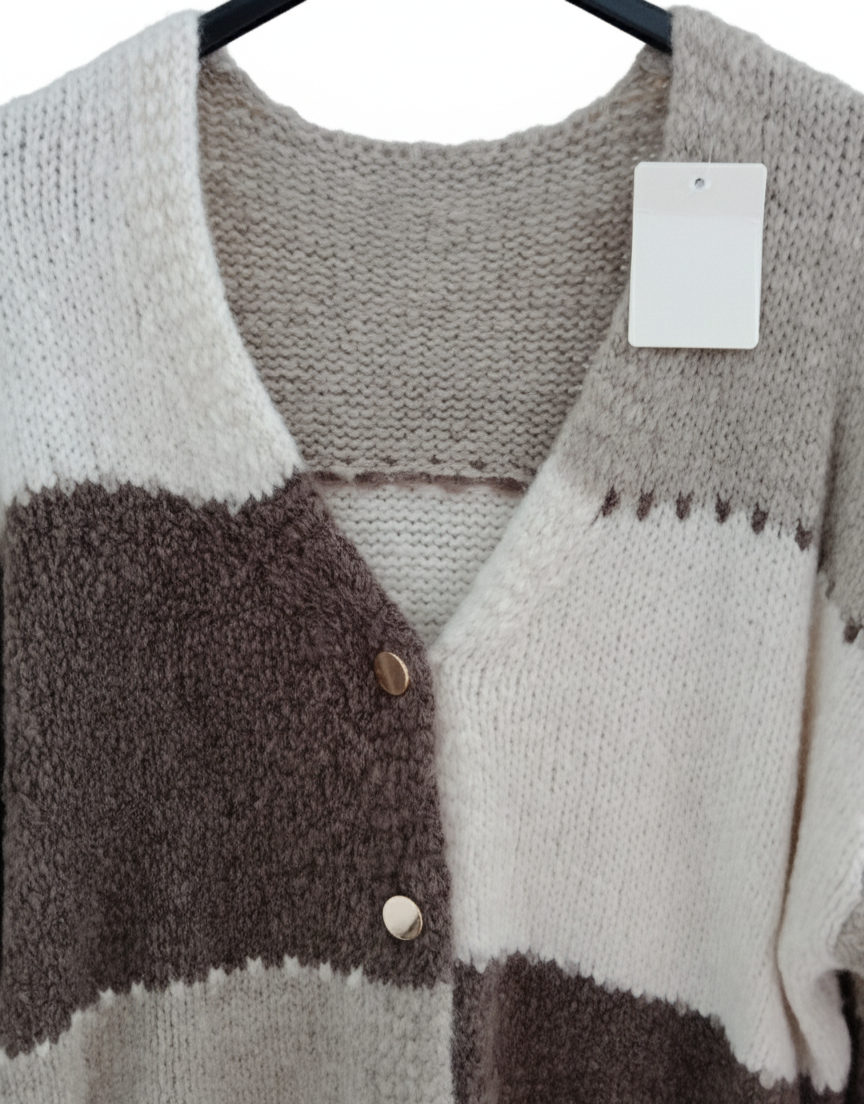 Gilet CocoonCardi – Cardigan maille épaisse ultra douce boutons dorés coupe loose chic confortable femme taille unique | LyaMode