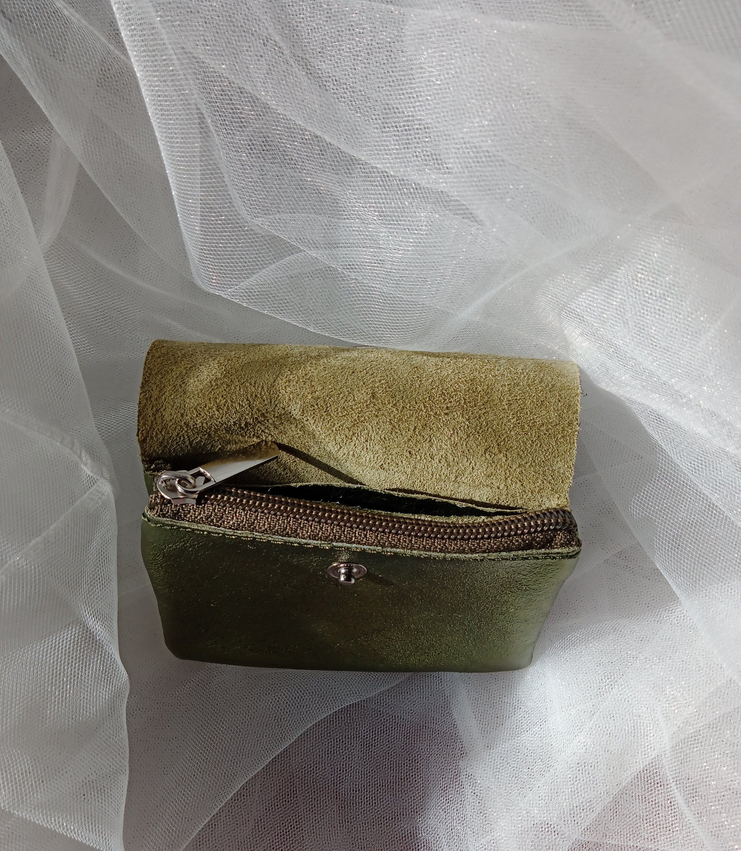 Porte-monnaie cuir compact femme bouton pression et poche zippée 11x9 cm – Éclat Mini | LyaMode