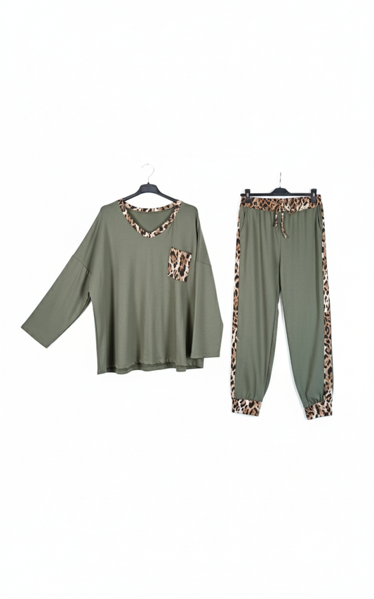 Ensemble femme casual chic coton stretch 2 pièces haut ample col V + pantalon léopard taille élastique confortable taille unique 44/46 | L’Attitude Féline – LyaMode