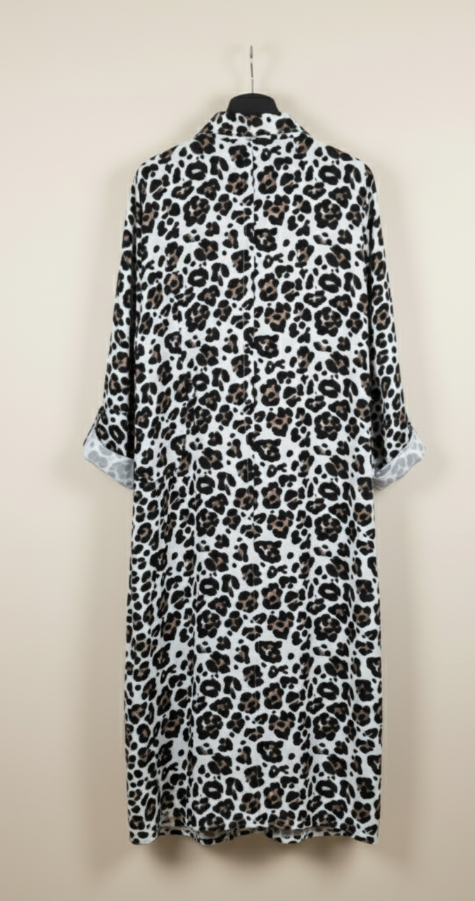 Robe chemise femme léopard fluide 100% coton coupe ample casual chic taille unique confortable | Panthère Élégante – LyaMode