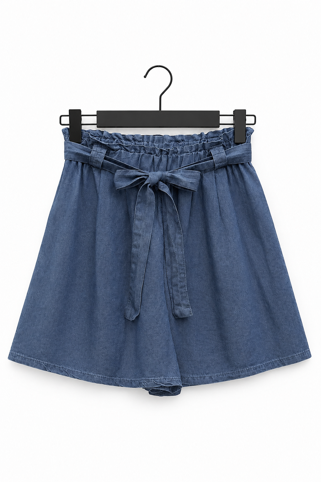 Short Naëlia fluide en lyocell avec ceinture à nouer – LyaMode