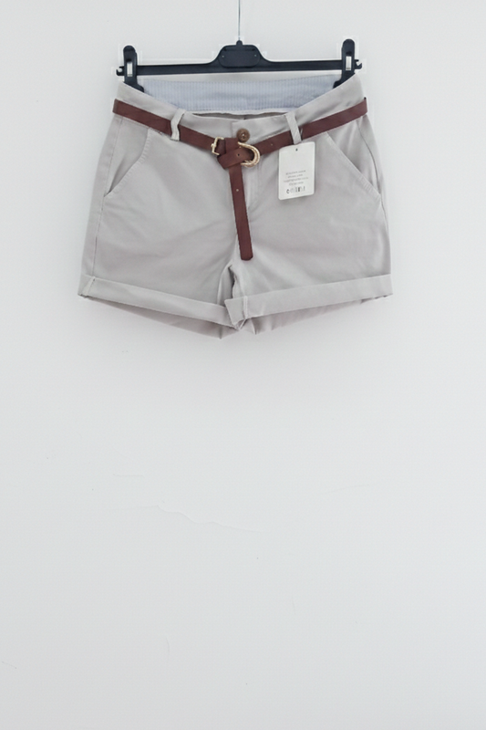 Short femme été coton stretch avec ceinture coupe flatteuse poches et revers casual chic tailles S à L | Summer Belt – LyaMode