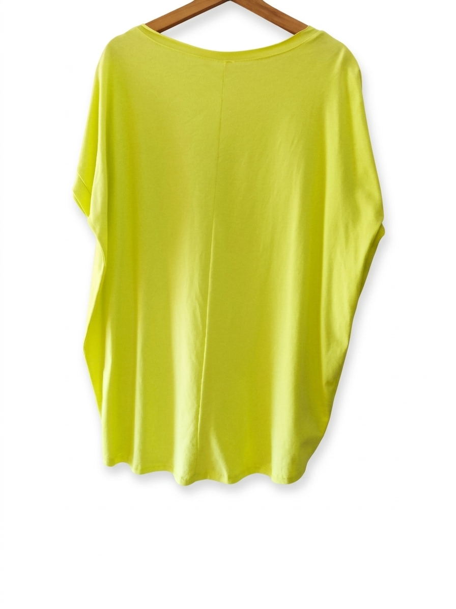 T-shirt oversize col V coton extensible femme – Liberté Oversize – LyaMode