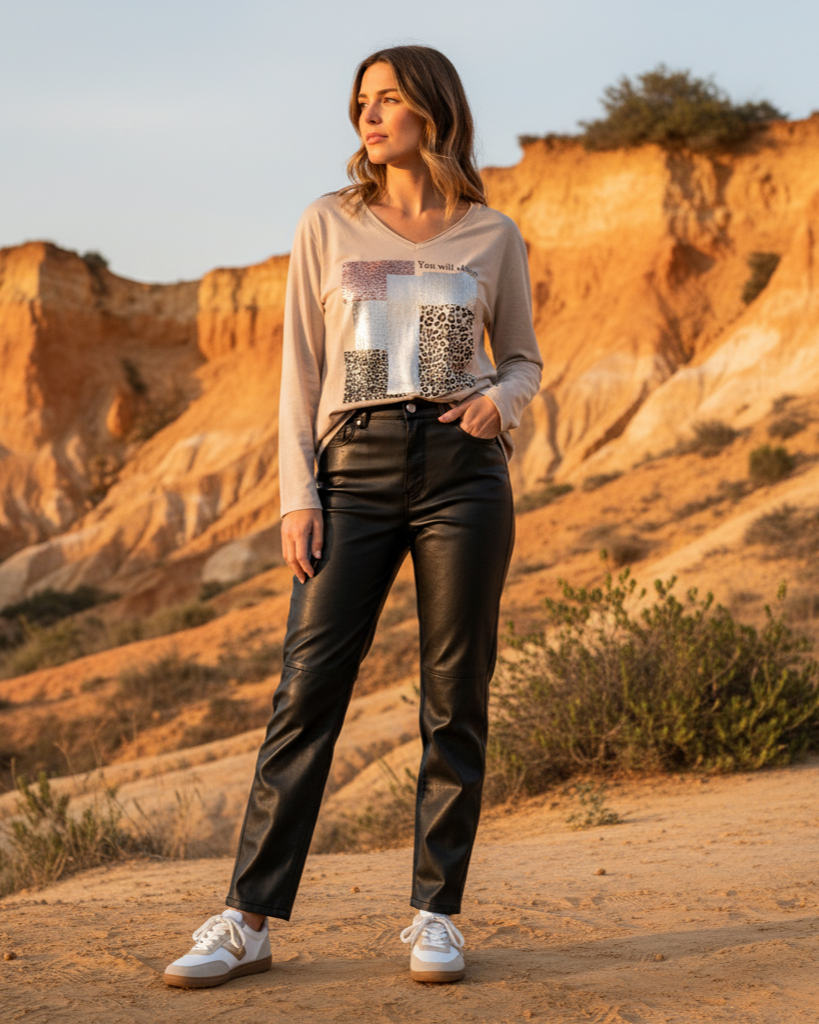 T-shirt femme manches longues coton col V imprimé léopard brillant coupe fluide confortable | Shiny Wild – LyaMode